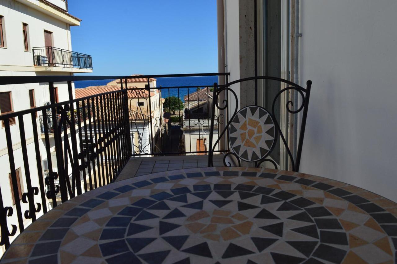 Emerella Guest House Siderno Beach Ngoại thất bức ảnh