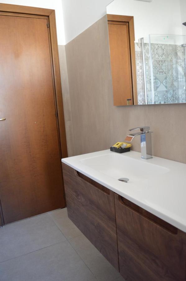 Emerella Guest House Siderno Beach Ngoại thất bức ảnh